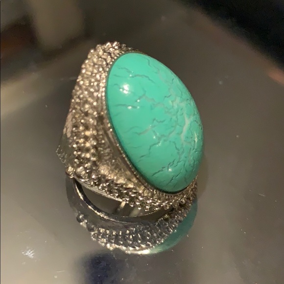 Ring - Picture 3 of 4